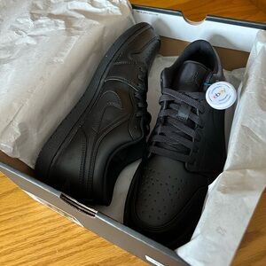 Nike Air Jordan 1 Low Triple Black Men’s 11